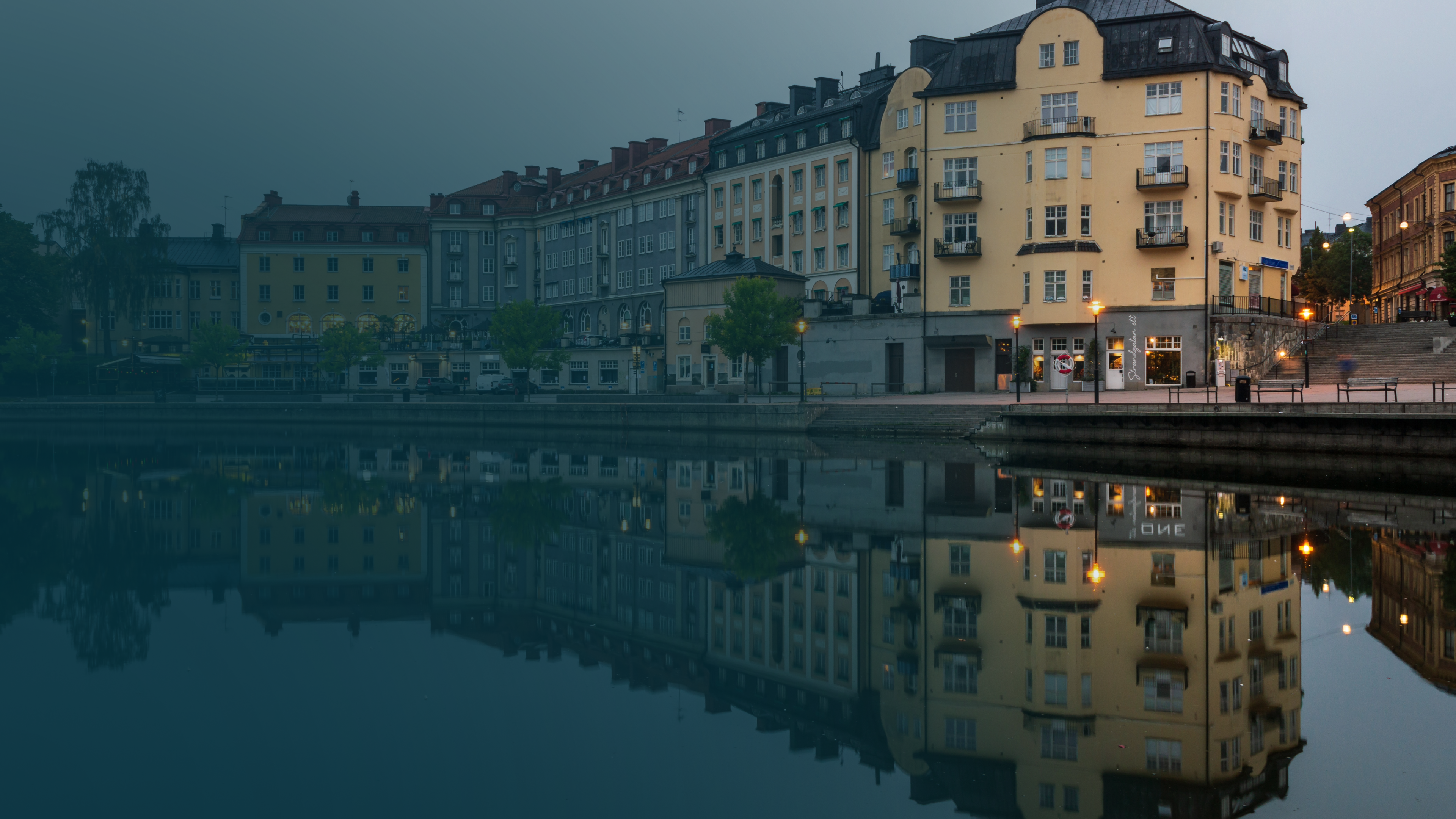 Fullsize Webbanner Template-3-Why Matrix (1)